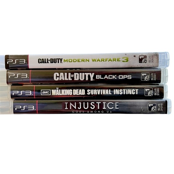 PS3 Game Lot Of 4~Call of Duty B.Ops & MW3, Walking Dead, Injustice, All Tested - Picture 1 of 10